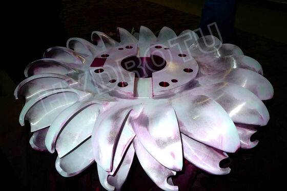 Pelton Turbine Runner in acciaio inossidabile per testa d'acqua da 80 a 1000 m con capacità da 0,5 MW a 20 MW